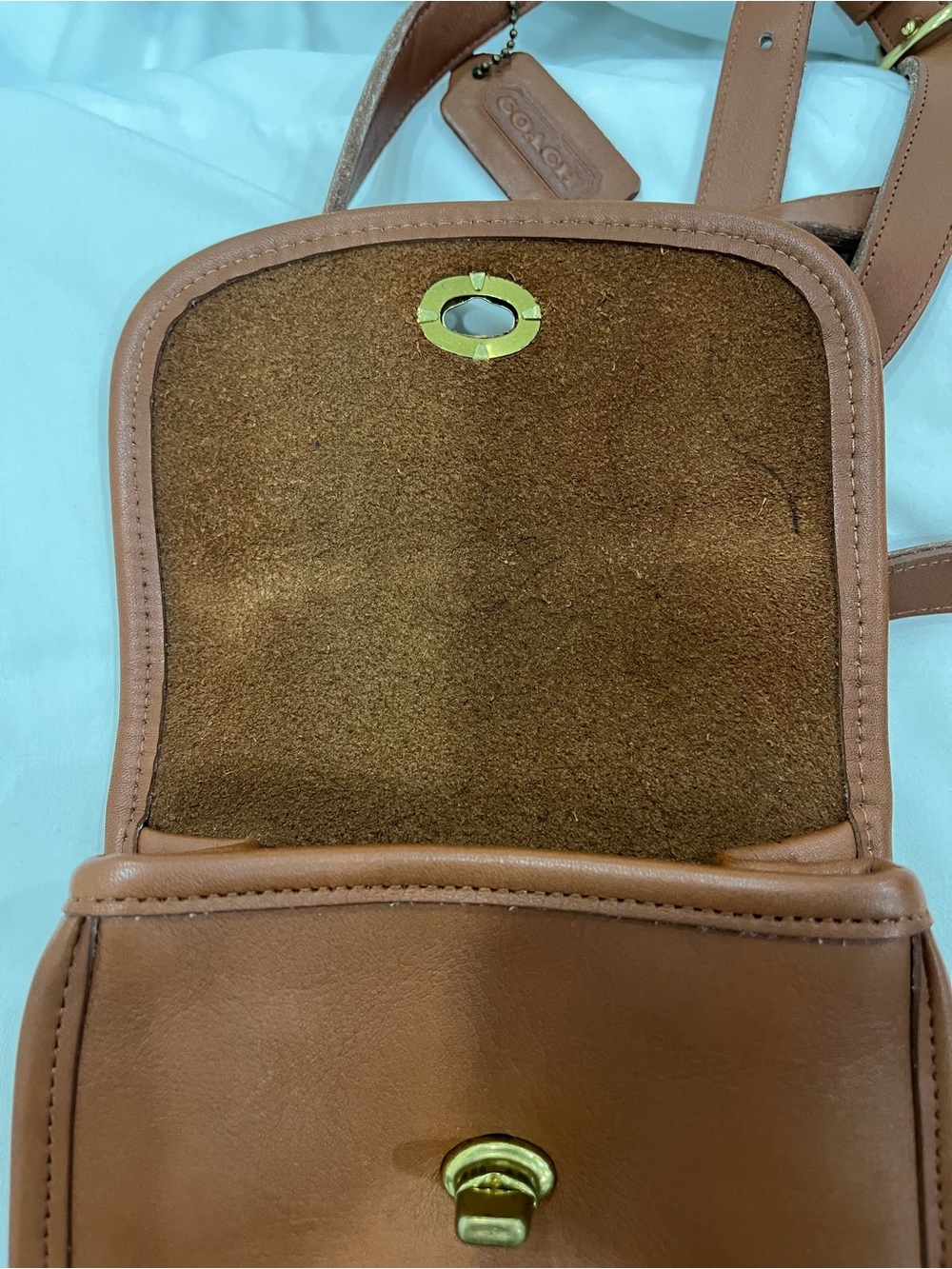 Coach Vintage Leather Scooter side pack in  Brown - Picture 8 of 10